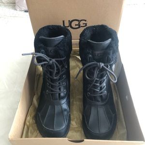 SALE✨ UGG K BUTTE II CWR Boots Black Kids Size 5